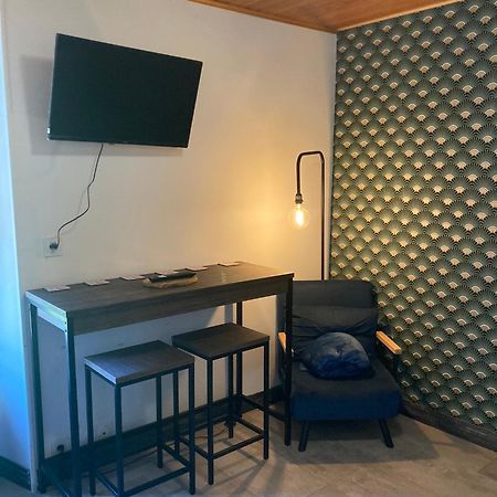 Studio Le Pigeonnier Tallard Esterno foto